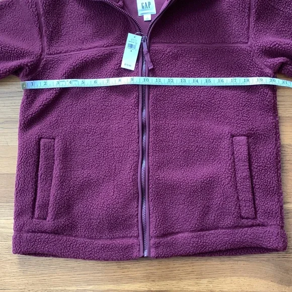 🎄GAP plum colored sherpa fleece zip up. Size S. NWT. - Picture 4 of 8